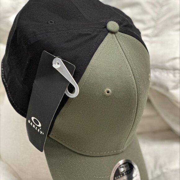 HATS - Picture 5 of 16